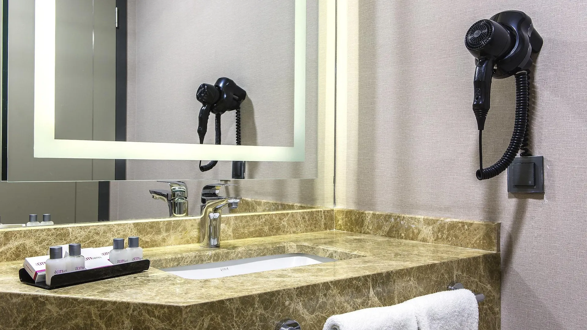 *** Hotel The City Suites Istanbul Turkey